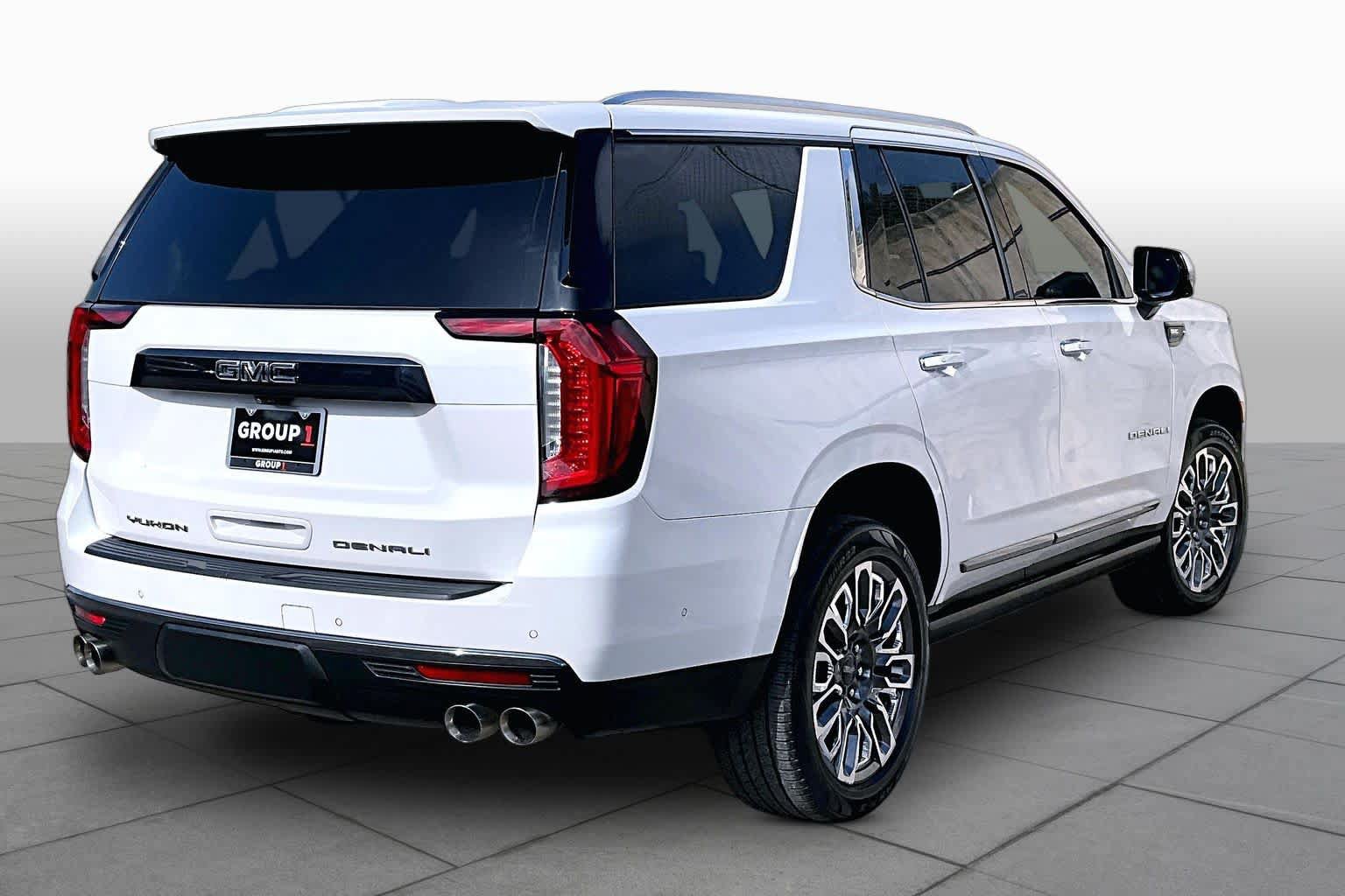 Used 2023 GMC Yukon Denali Ultimate AWD/4WD image 16