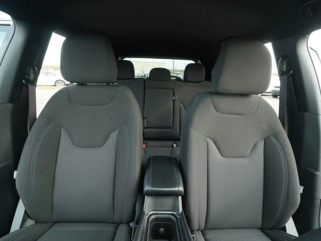 Certified 2025 Jeep Compass Sport image 34