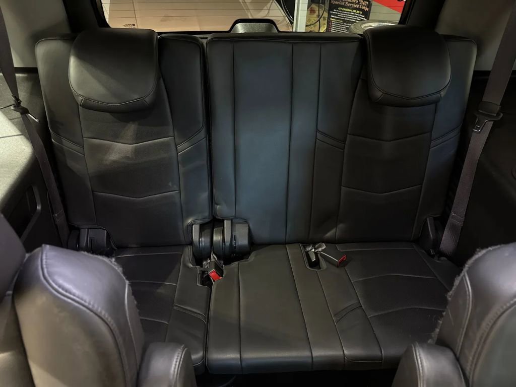 Used 2015 Cadillac Escalade Premium image 18