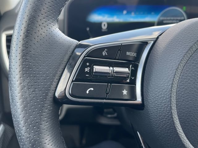 Used 2024 Kia Seltos SX w/ SX Sunroof Package image 17