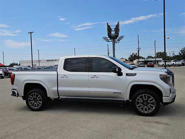 Used 2022 GMC Sierra 1500 AT4 w/ AT4 Premium Package AWD/4WD image 6