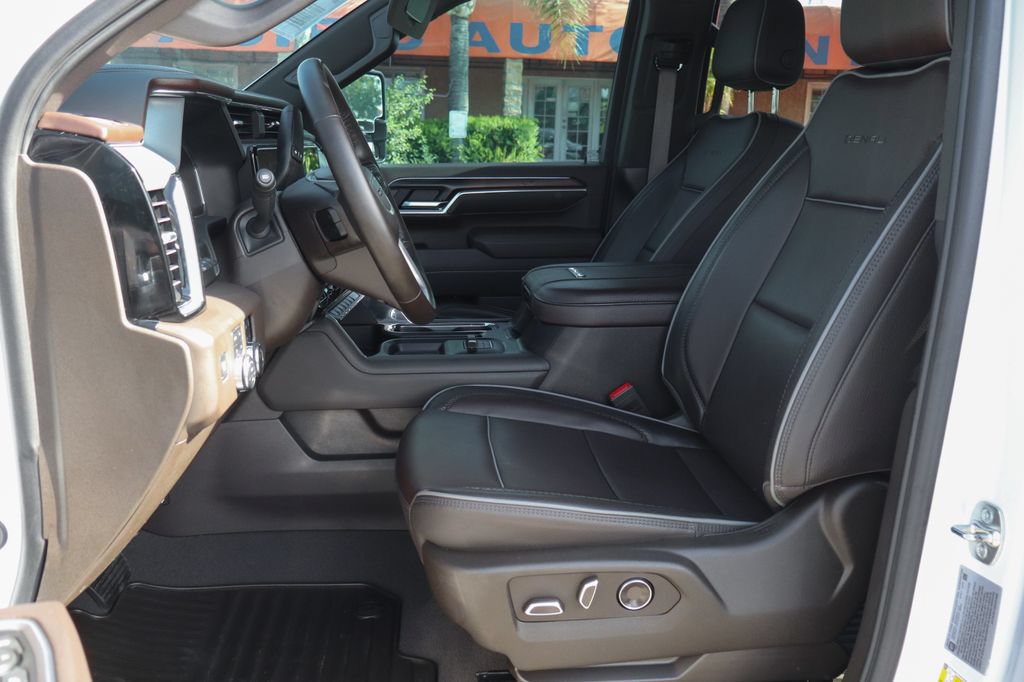 Used 2025 GMC Sierra 2500 Denali w/ Denali Reserve Package AWD/4WD image 23