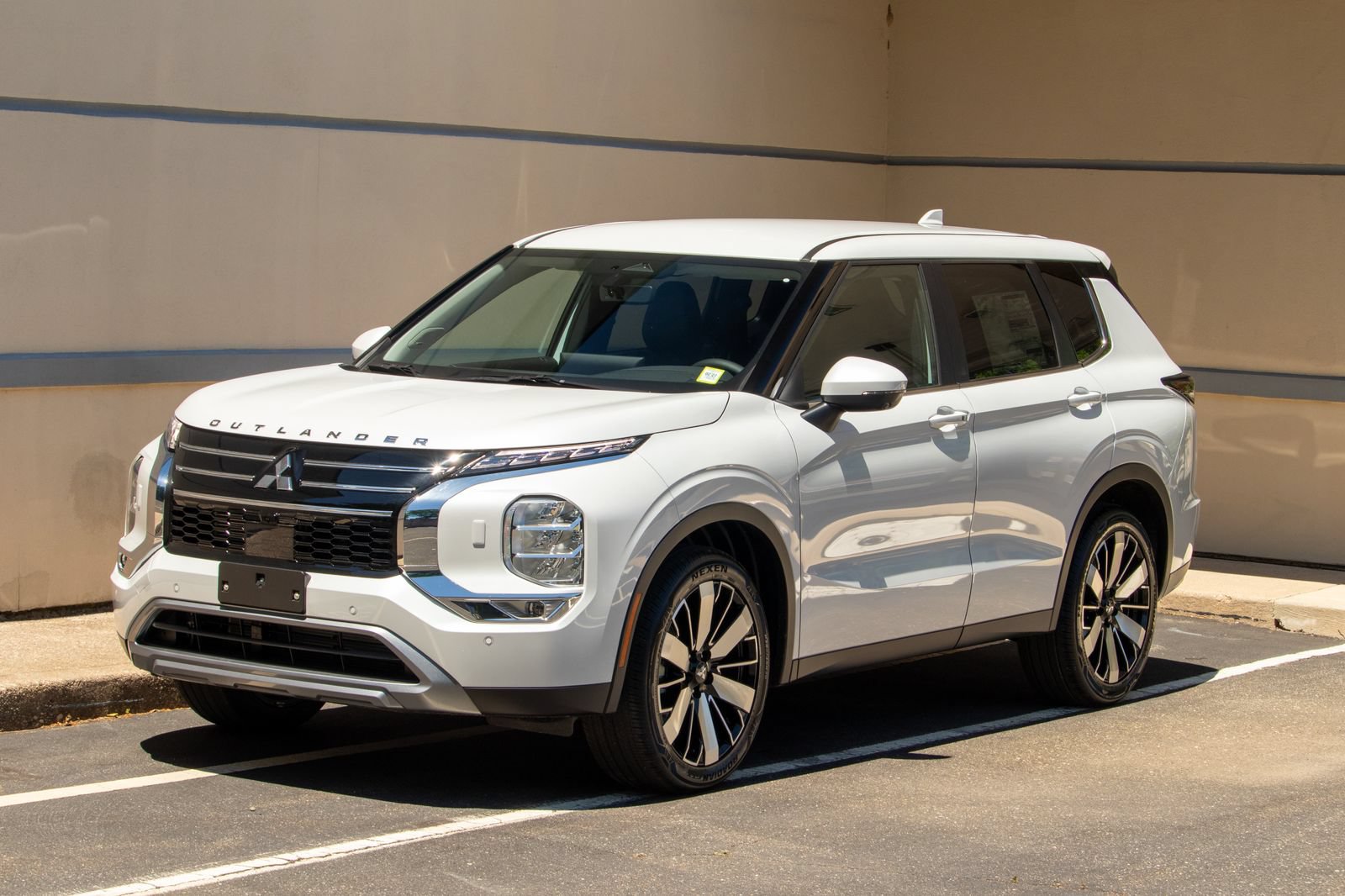 New 2026 Mitsubishi Outlander SE AWD/4WD video 1