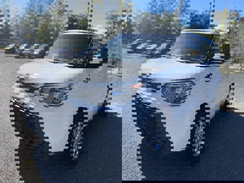 Used 2015 Kia Soul image 3