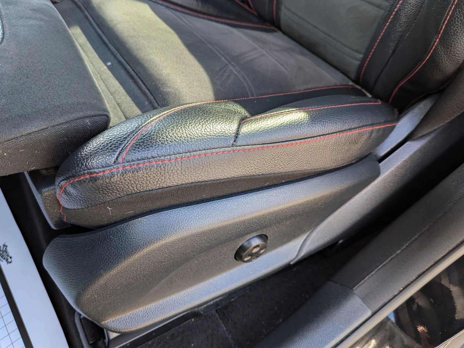 Used 2019 Mercedes-Benz GLC 43 AMG 4MATIC image 30