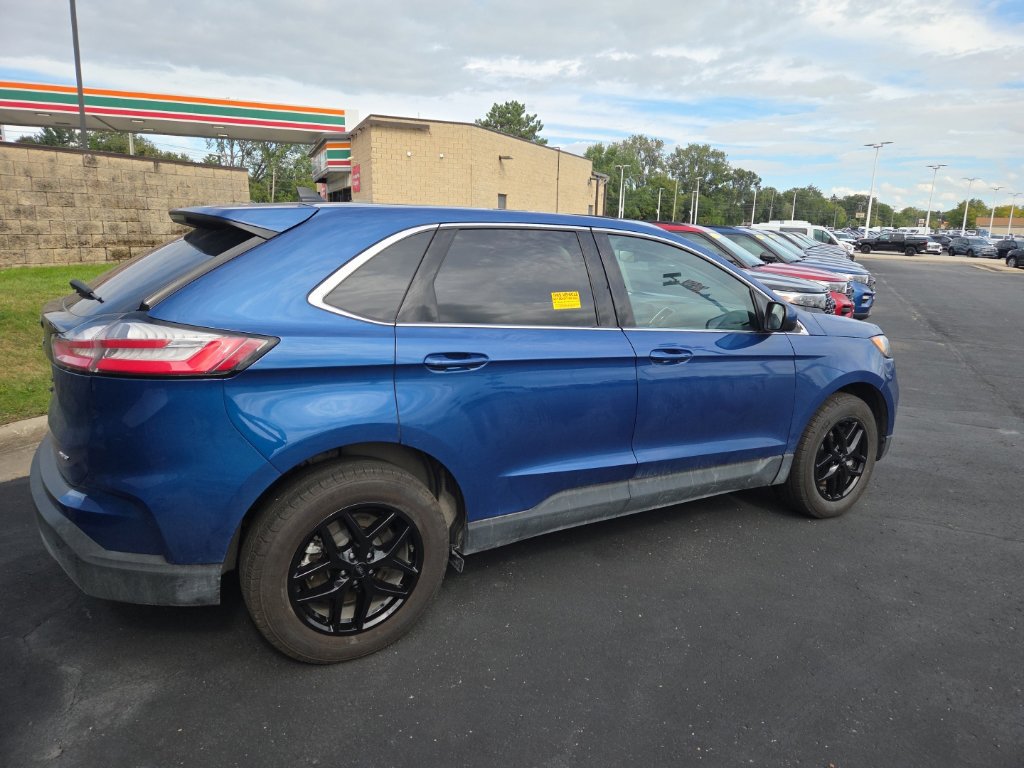 Used 2024 Ford Edge SEL w/ Convenience Package AWD/4WD image 6