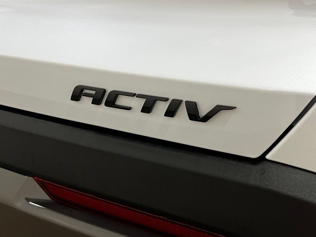 New 2026 Chevrolet Equinox ACTIV w/ Convenience Package III FWD image 5