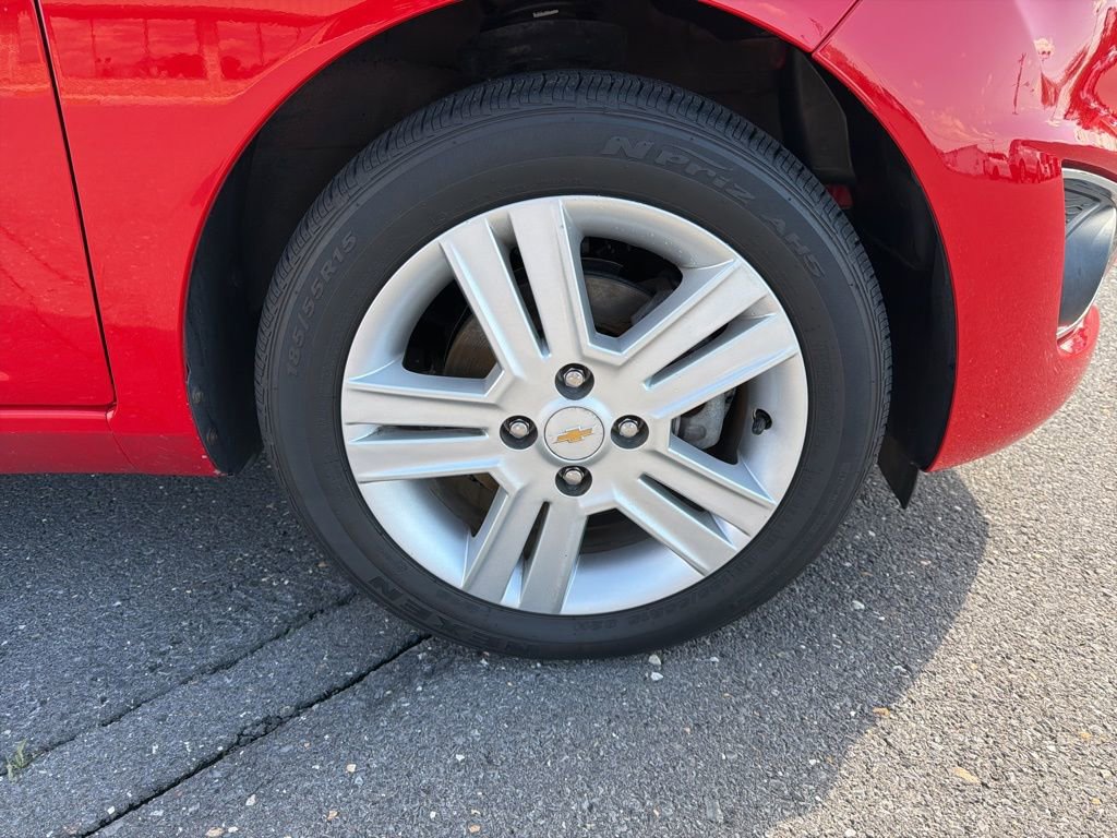 Used 2014 Chevrolet Spark LT image 10