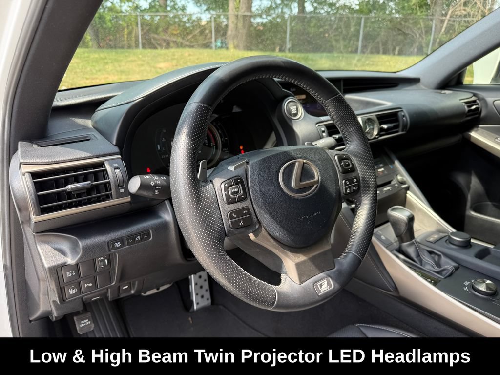 Used 2019 Lexus IS 300 F Sport w/ F Sport Package RWD image 17