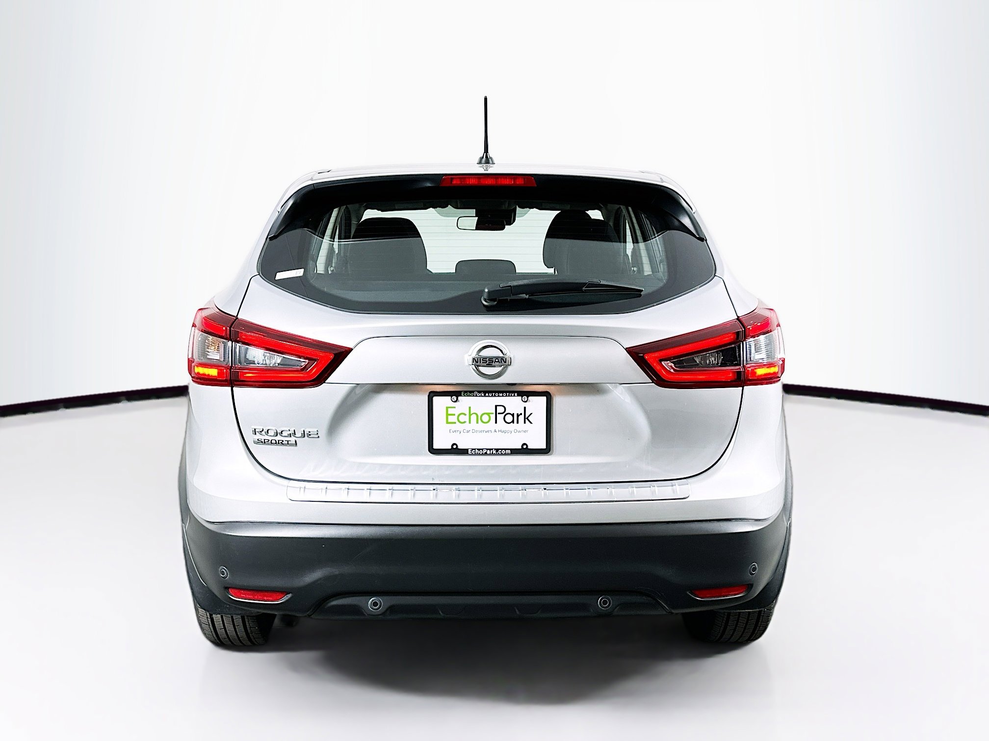 Used 2020 Nissan Rogue Sport S image 7