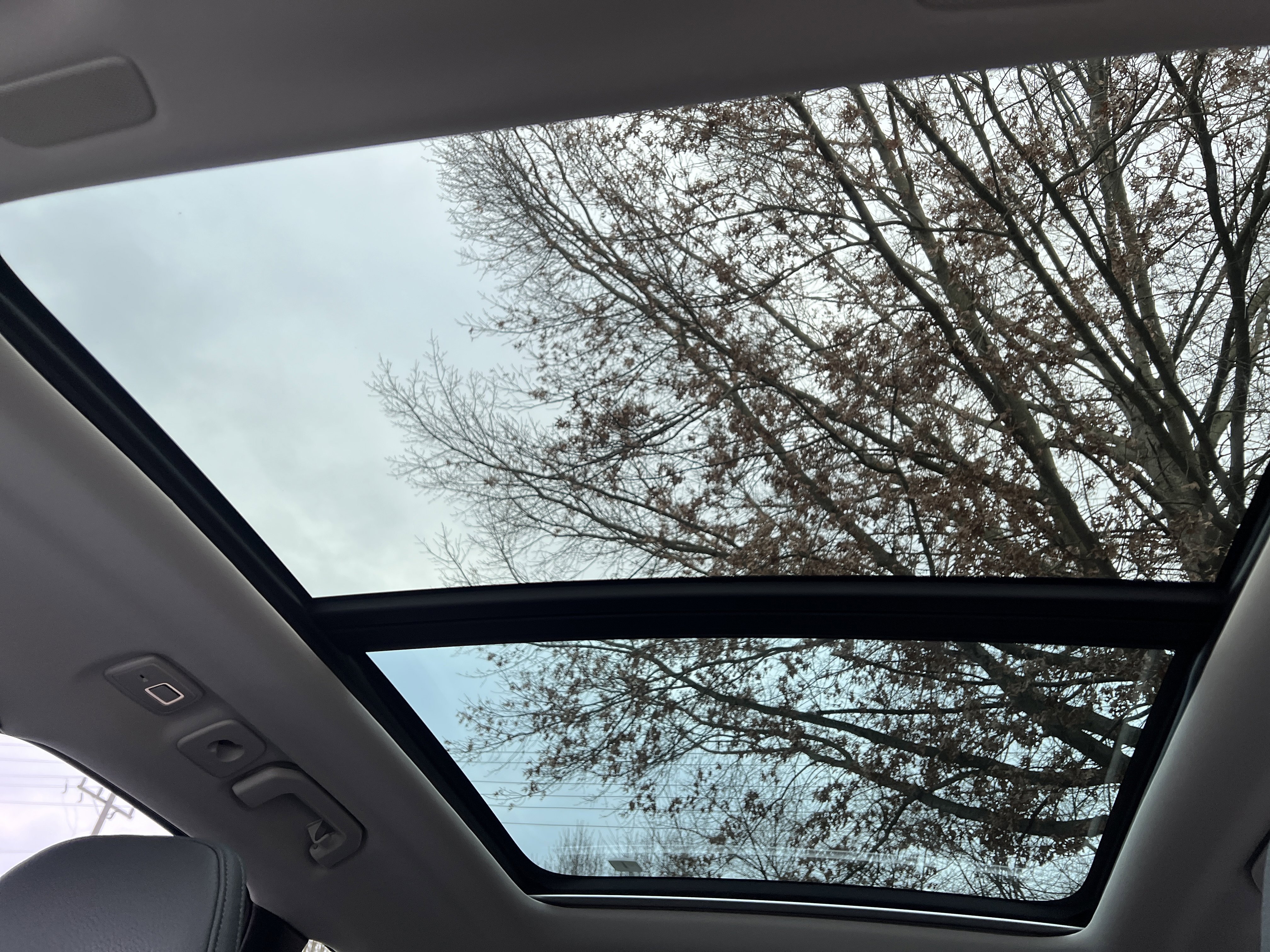 Used 2025 Volvo XC60 B5 Plus image 28