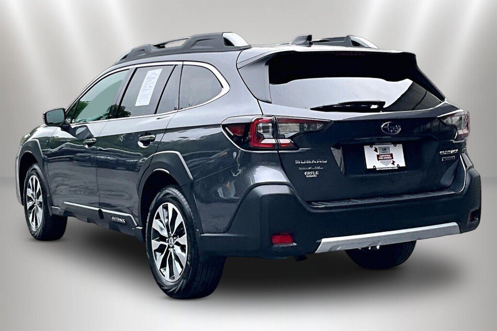 Certified 2024 Subaru Outback Touring w/ Popular Package #2 AWD/4WD image 4