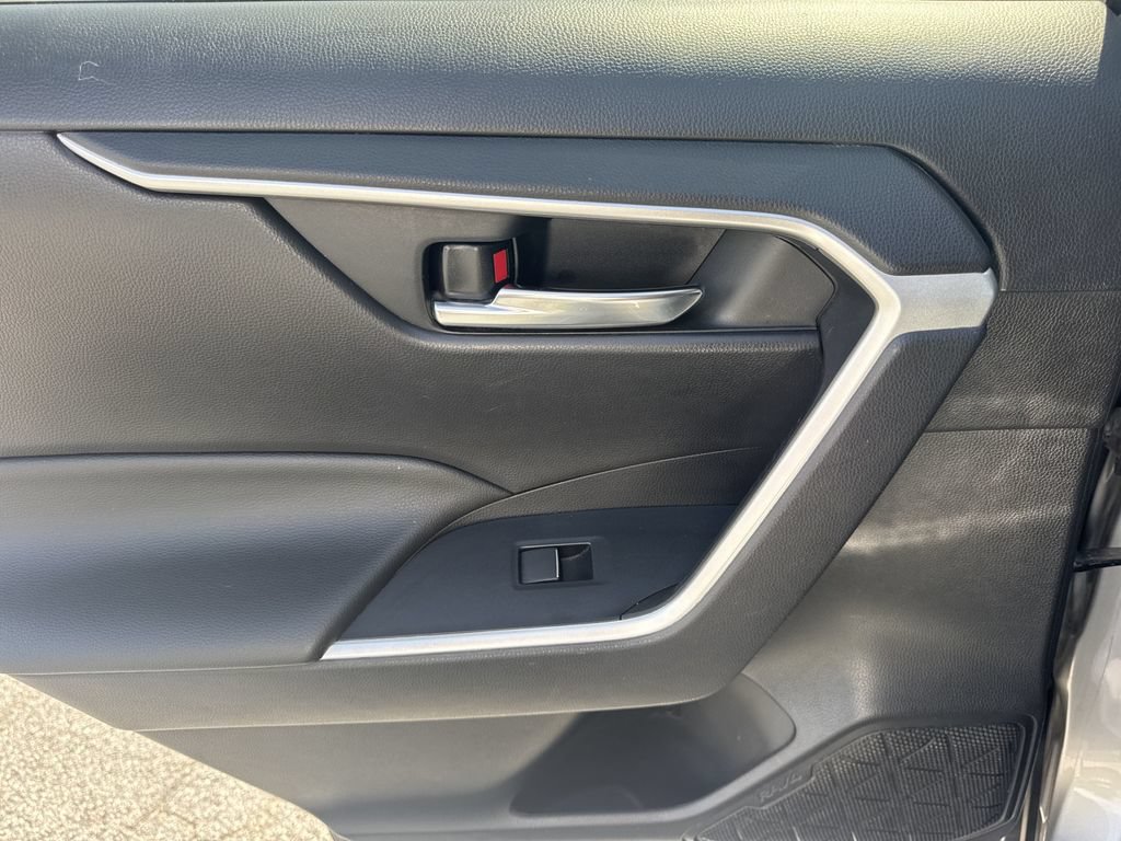 Used 2021 Toyota RAV4 XLE Premium FWD image 21