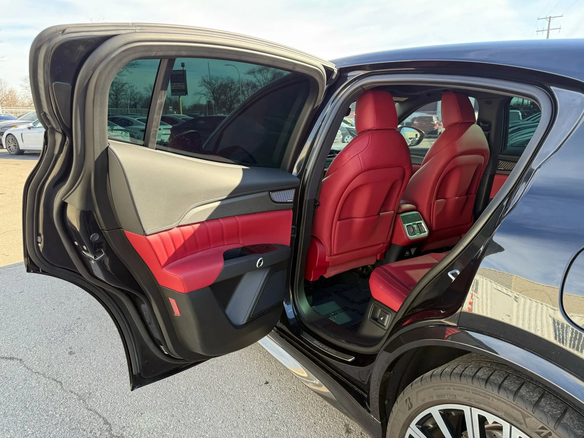 Used 2024 Maserati Grecale Trofeo image 39