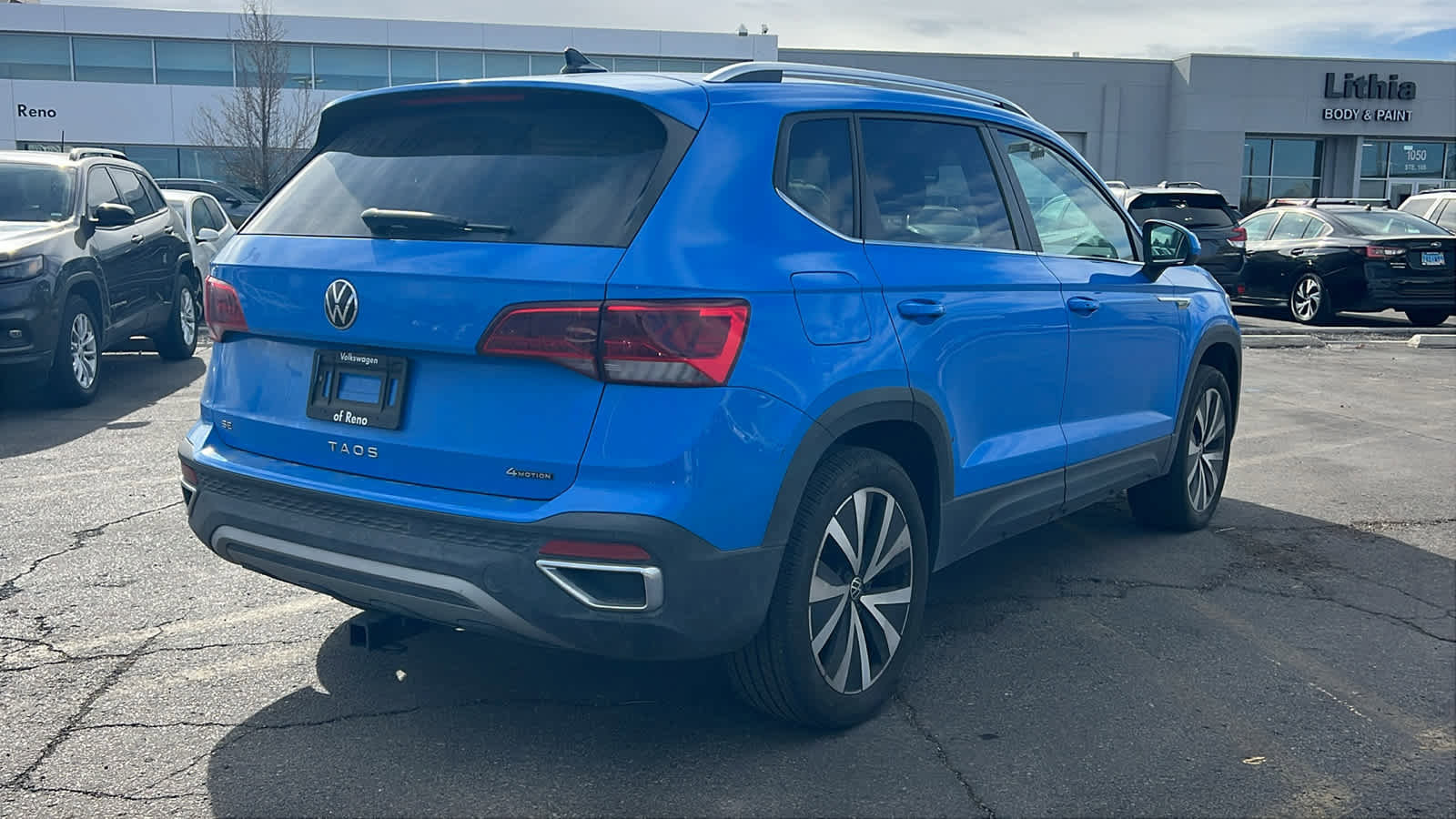 Certified 2022 Volkswagen Taos SE image 5