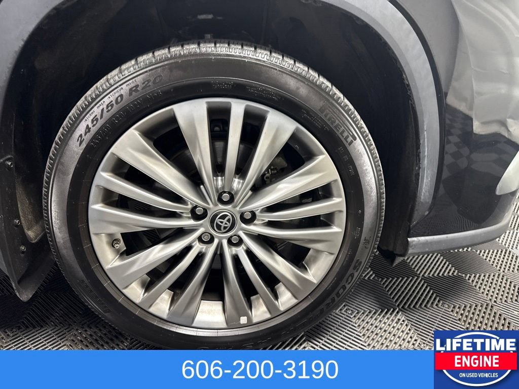 Used 2022 Toyota Highlander Platinum AWD/4WD image 5