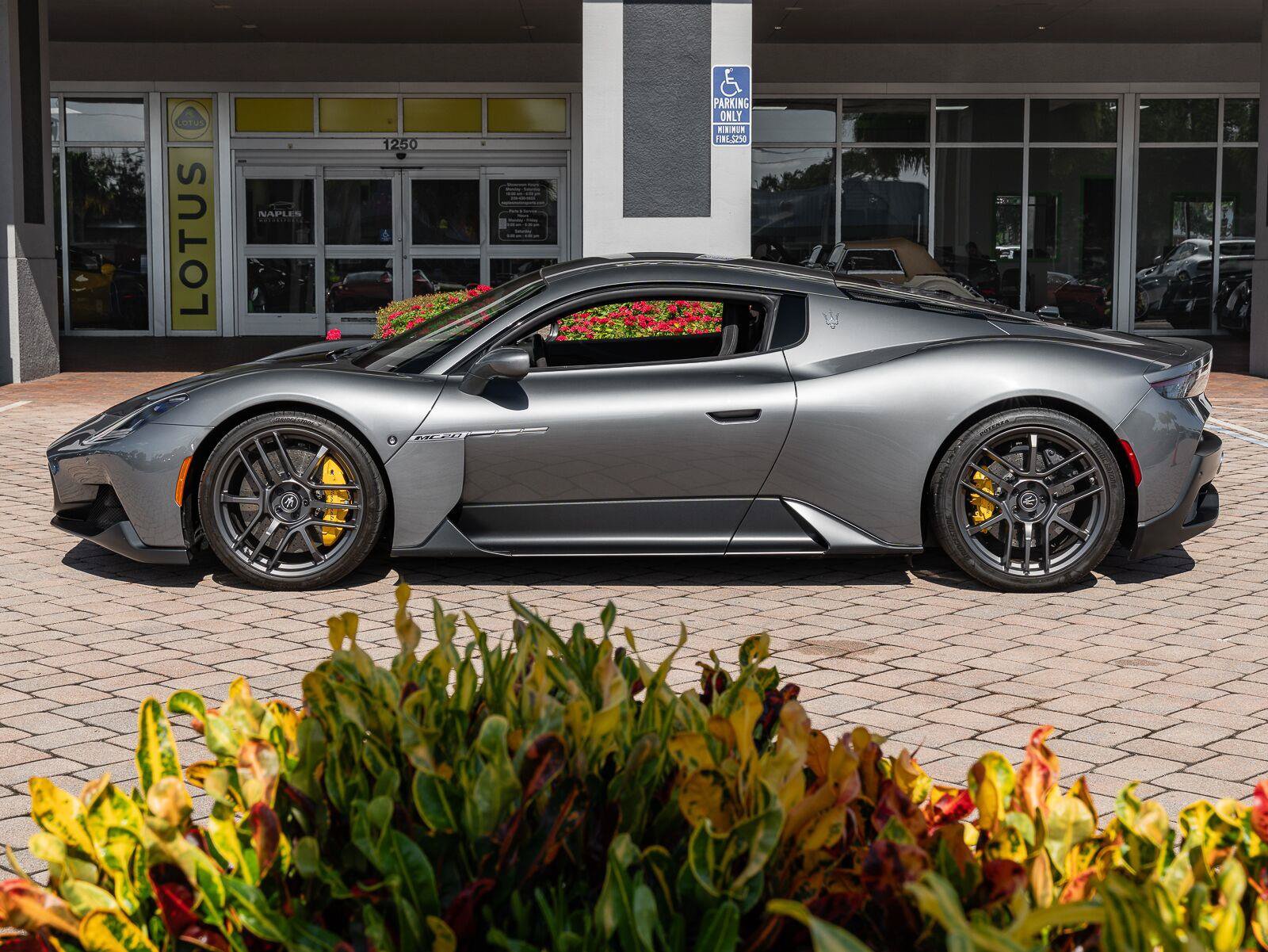 Used 2022 Maserati MC20 Coupe RWD image 29