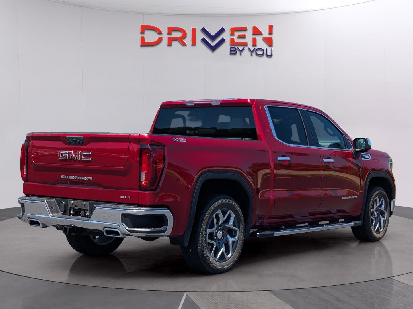 Used 2024 GMC Sierra 1500 SLT w/ SLT Premium Package AWD/4WD image 5