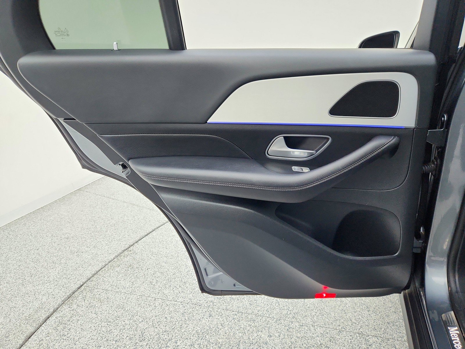 Certified 2024 Mercedes-Benz GLE 450e 4MATIC image 28