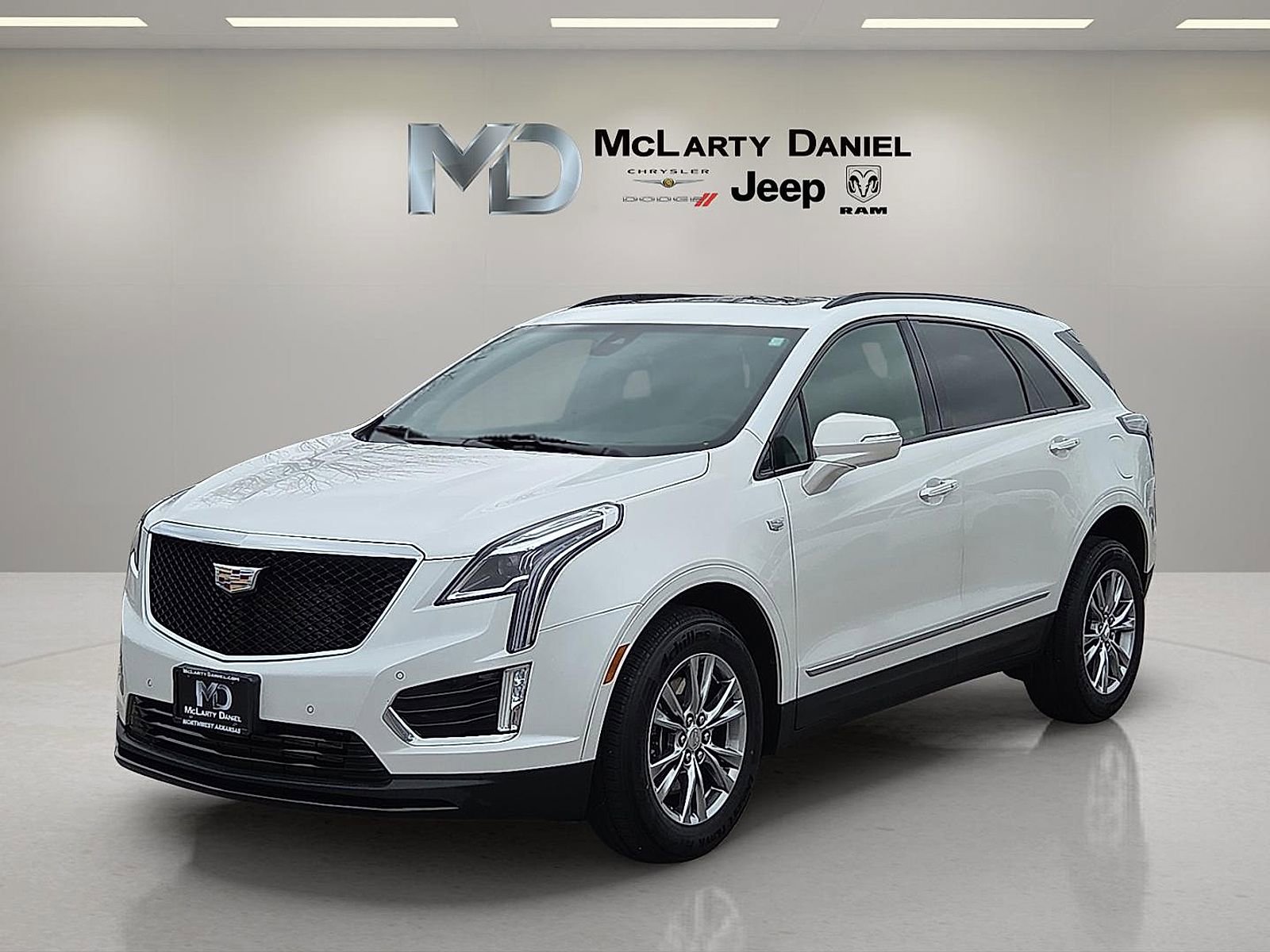 Used 2021 Cadillac XT5 Sportv image 2