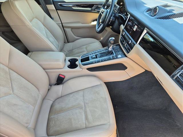 Used 2021 Porsche Macan AWD/4WD image 23