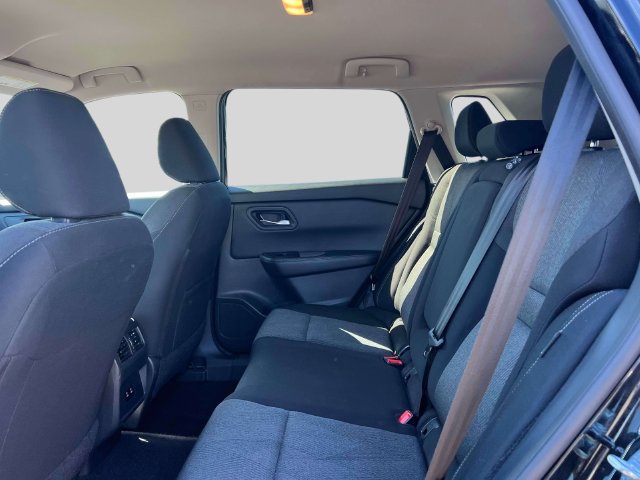 Certified 2025 Nissan Rogue SV AWD/4WD image 9
