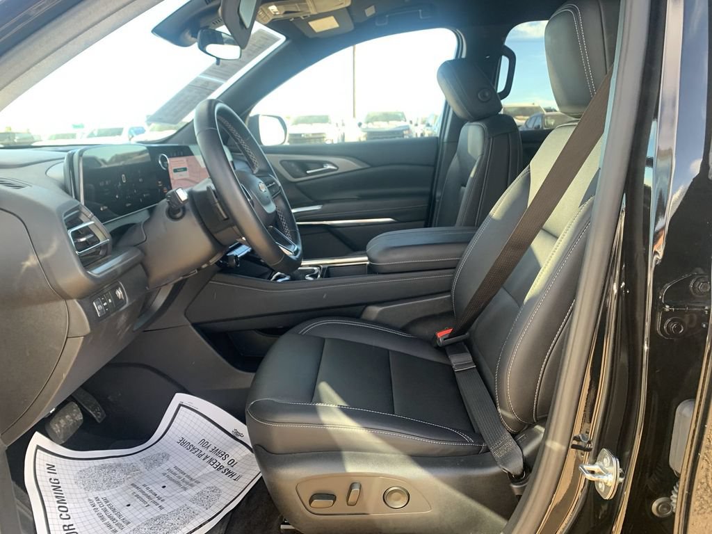 Certified 2026 Chevrolet Traverse LT FWD image 17