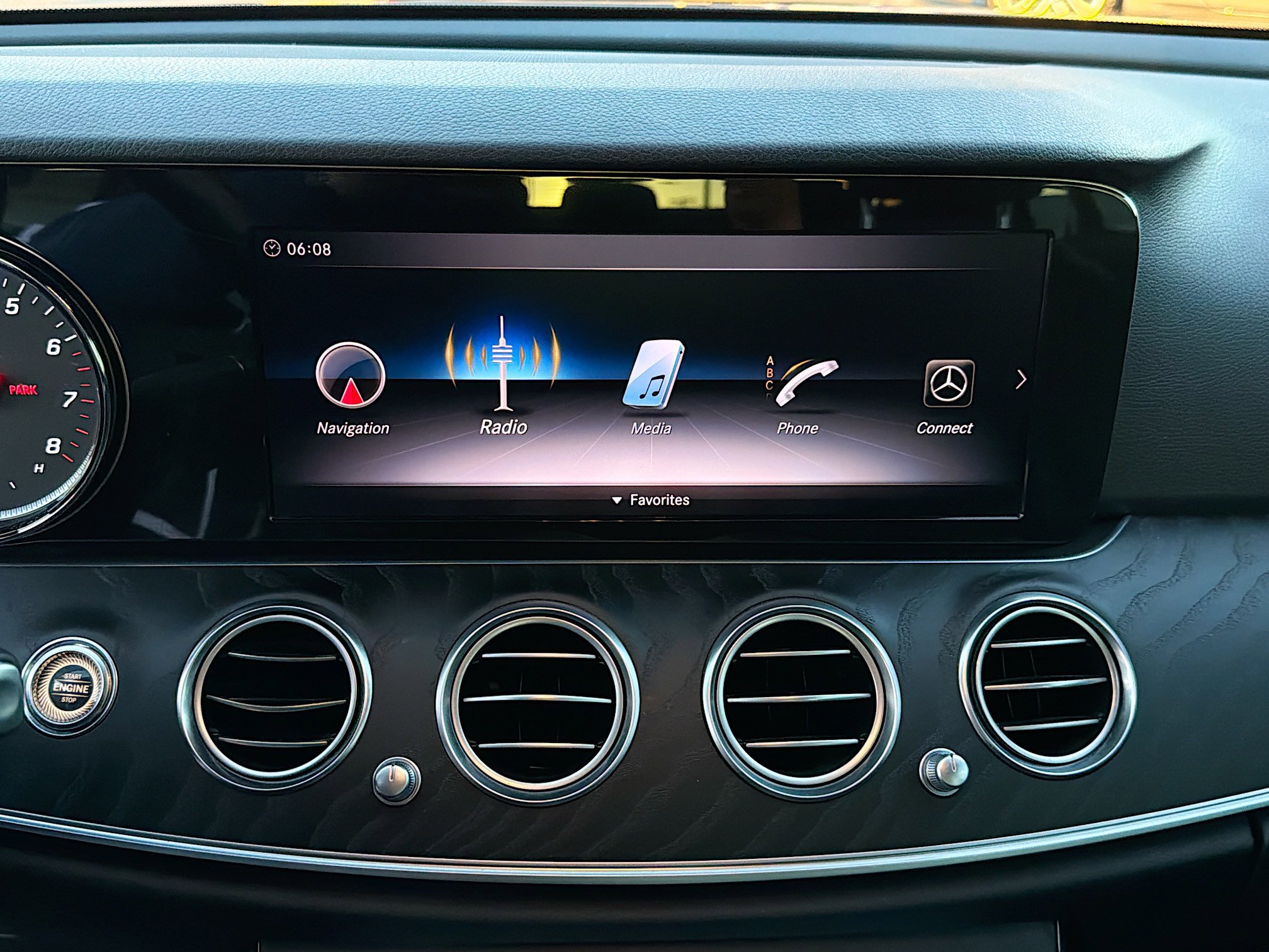 Used 2018 Mercedes-Benz E 300 image 30