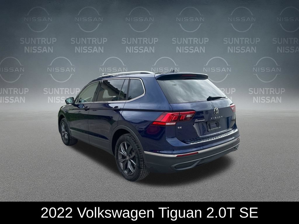 Used 2022 Volkswagen Tiguan SE w/ Panoramic Sunroof Package FWD image 3