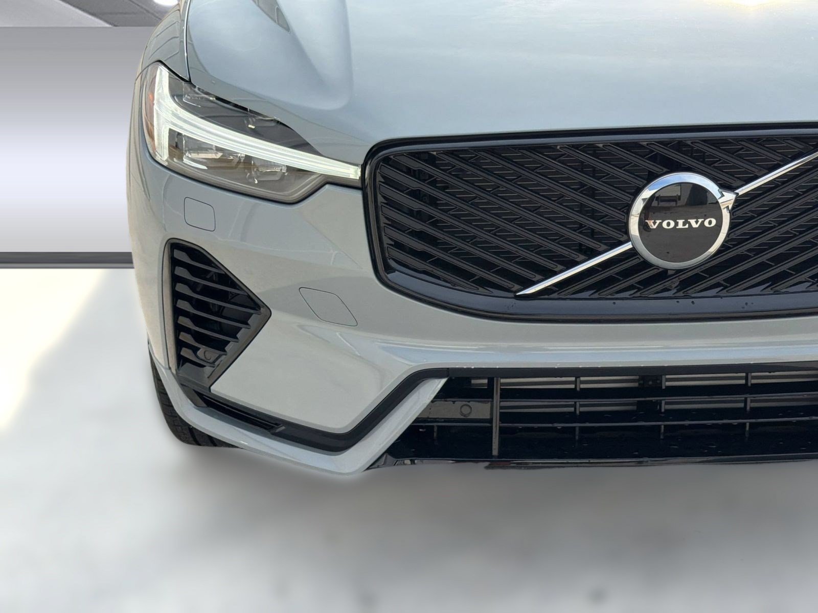 New 2026 Volvo XC60 T8 Core w/ Climate Package AWD/4WD image 12