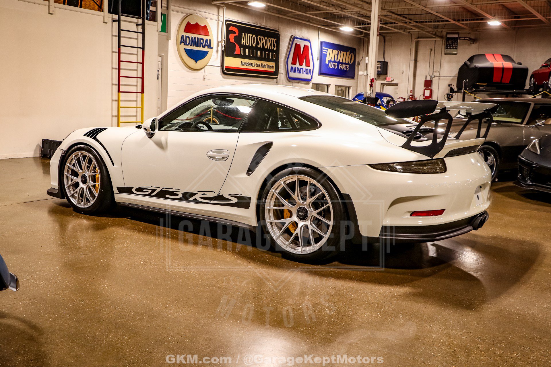 Used 2016 Porsche 911 GT3 RS RWD image 6