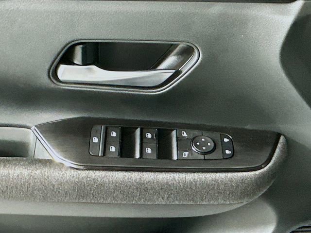 Used 2026 Nissan Kicks SV image 20