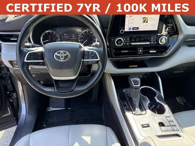 Used 2023 Toyota Highlander XLE FWD image 18