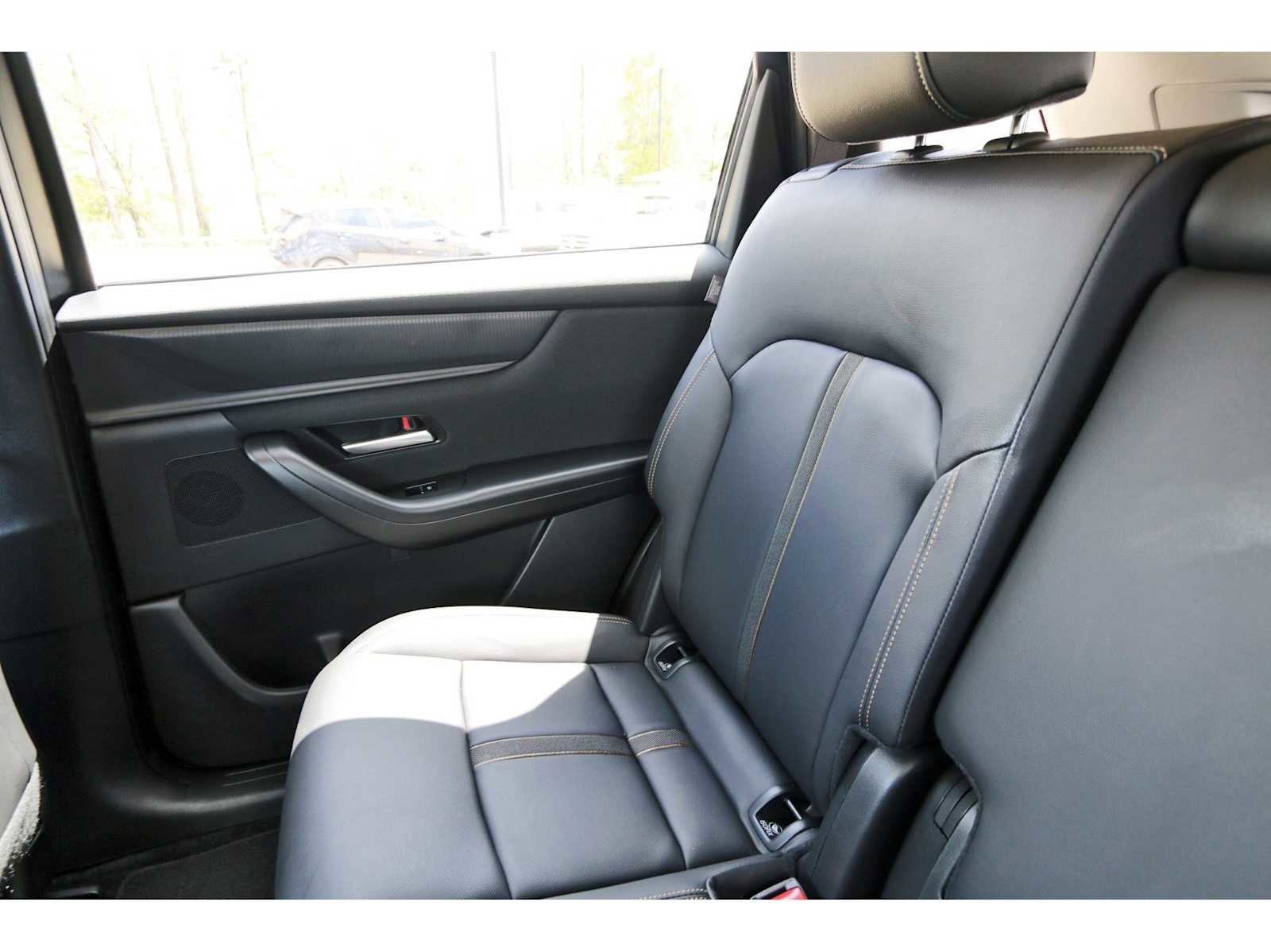 Used 2025 MAZDA CX-90 3.3 Turbo w/ Select Package image 9