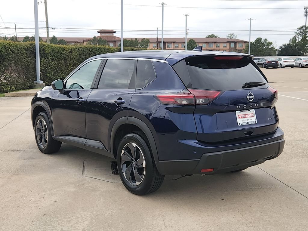 Used 2025 Nissan Rogue SV AWD/4WD image 7