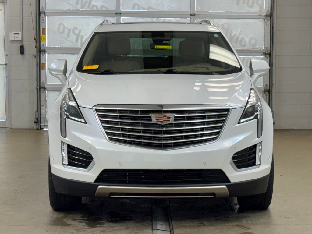 Used 2017 Cadillac XT5 Platinum w/ Driver Assist Package image 2