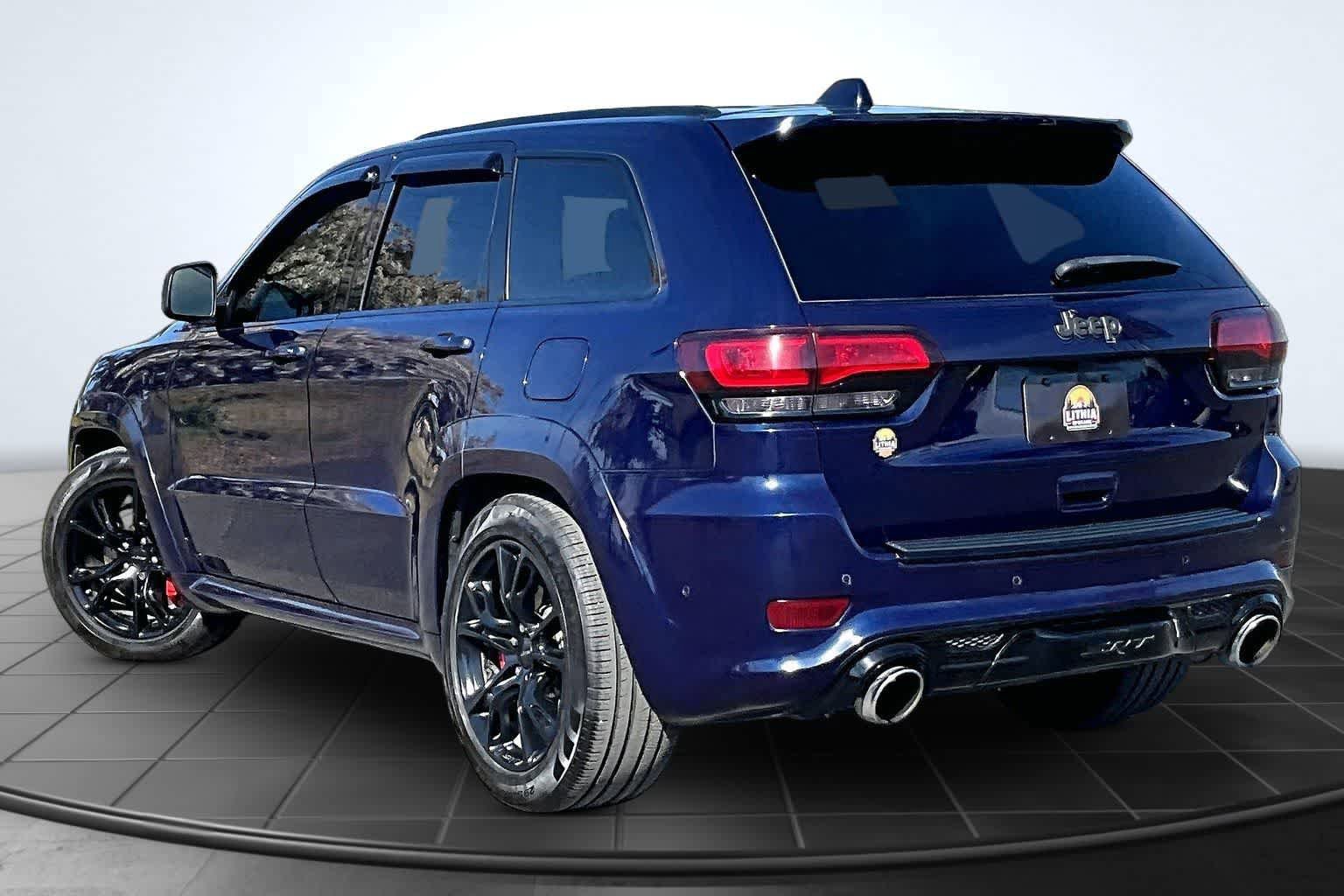 Used 2017 Jeep Grand Cherokee SRT w/ Trailer Tow Group IV AWD/4WD image 4