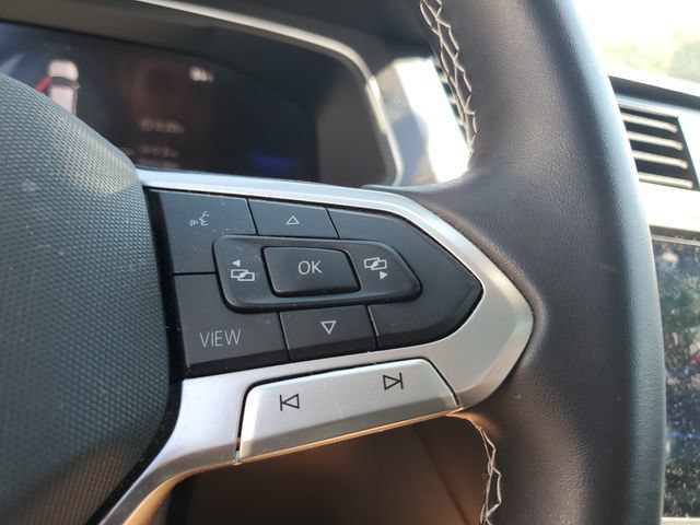 Certified 2024 Volkswagen Tiguan SE w/ Panoramic Sunroof Package AWD/4WD image 24