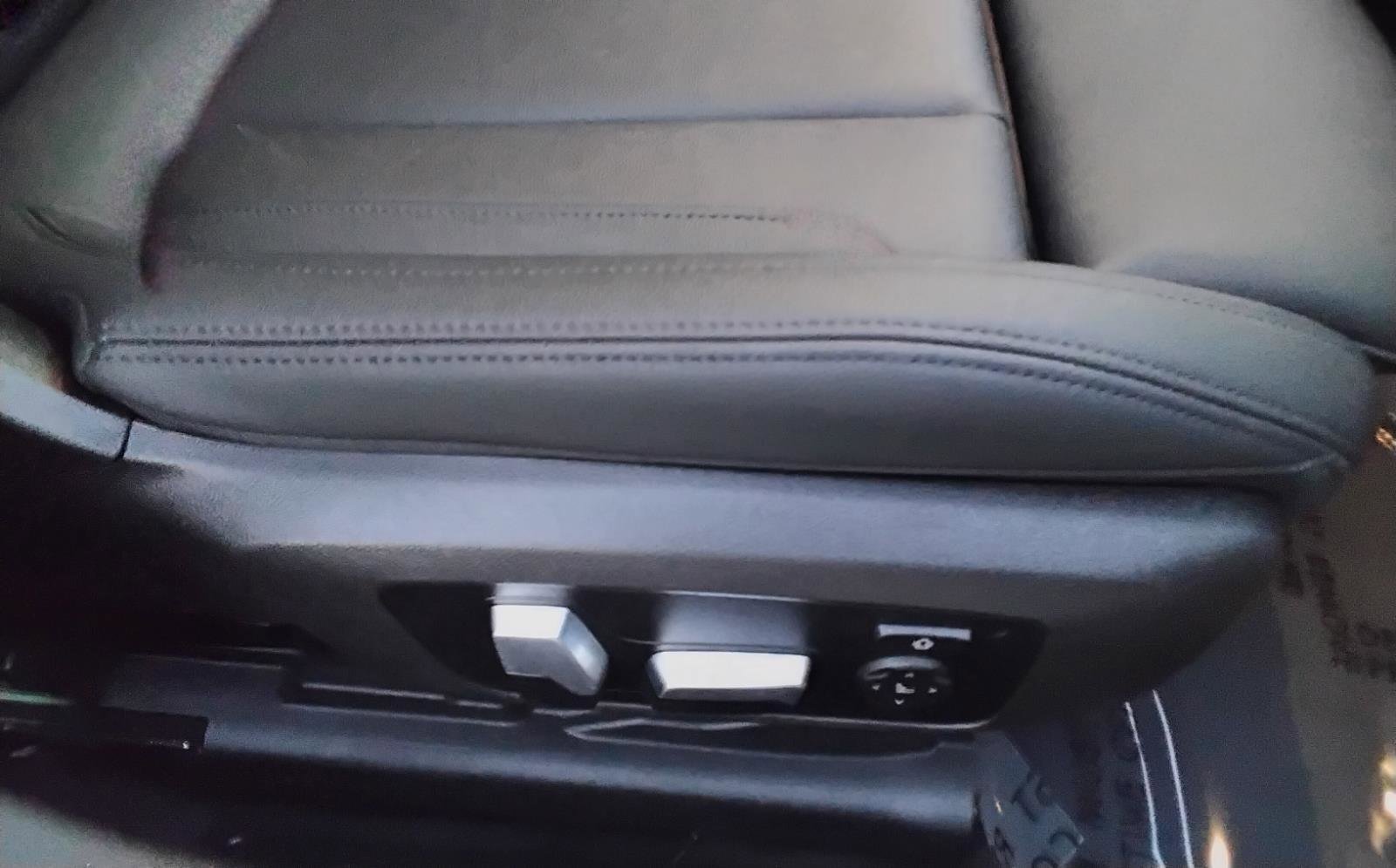 Used 2021 BMW 330i Sedan w/ Convenience Package image 24