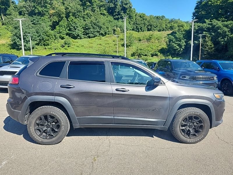 Used 2022 Jeep Cherokee Latitude w/ Sun & Sound Group AWD/4WD image 8