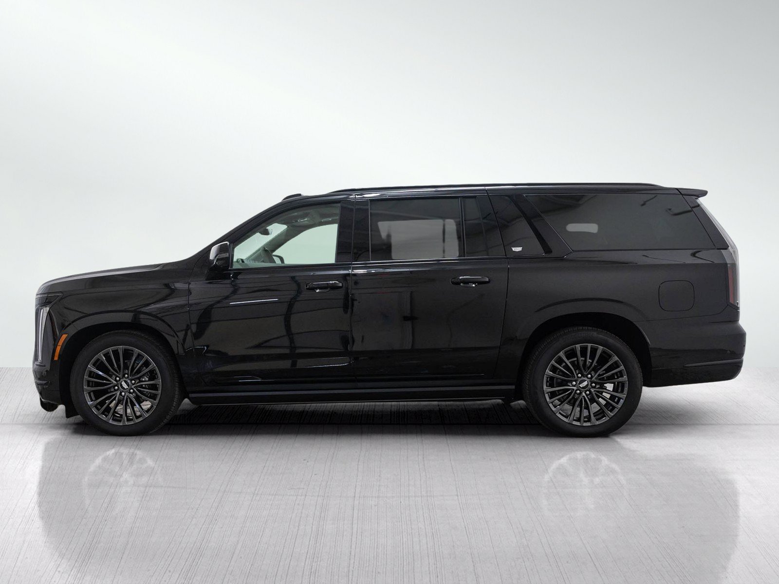 Used 2026 Cadillac Escalade ESV Platinum Sport AWD/4WD image 3