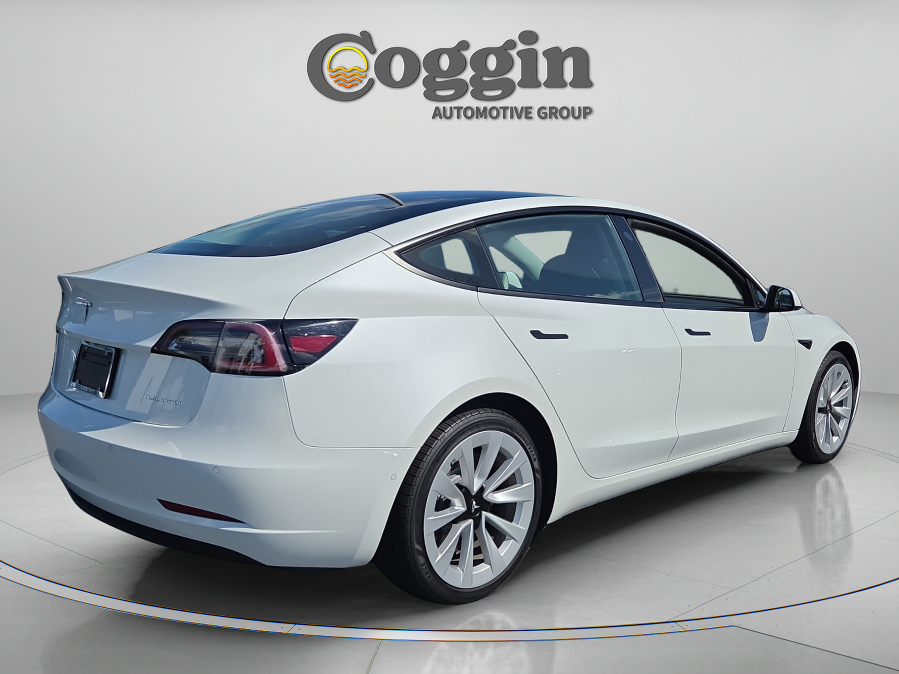 Used 2022 Tesla Model 3 Long Range AWD/4WD image 5