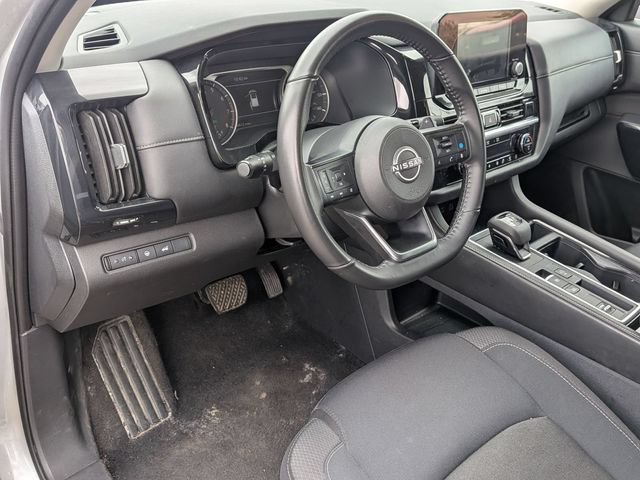 Used 2025 Nissan Pathfinder SV FWD image 10