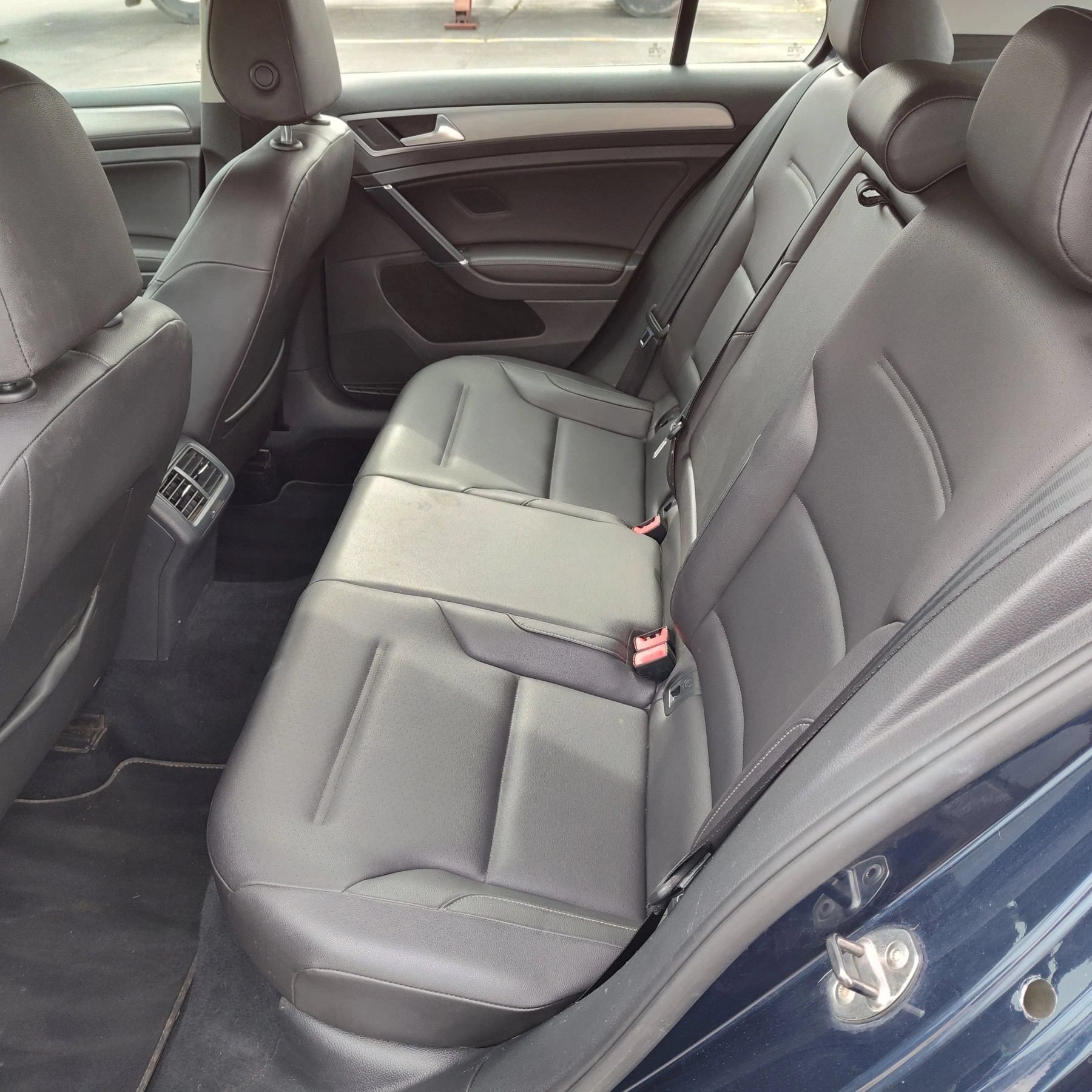 Used 2015 Volkswagen Golf S FWD image 13