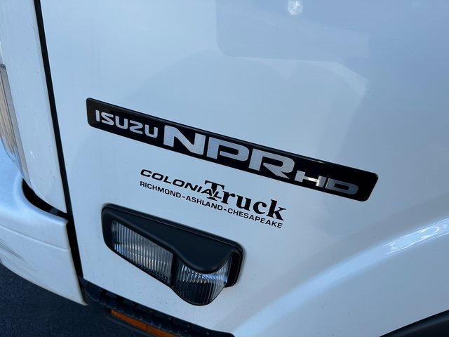 Used 2024 Isuzu NPR image 7