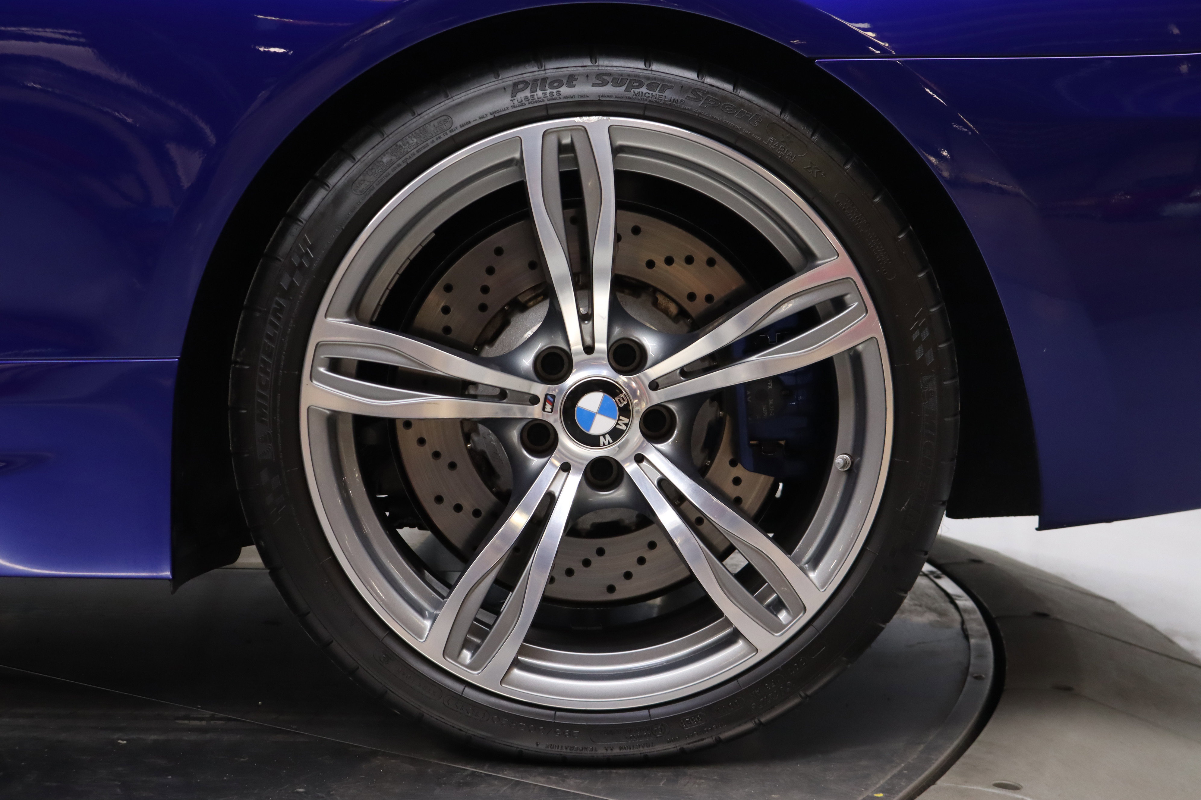Used 2014 BMW M6 image 39