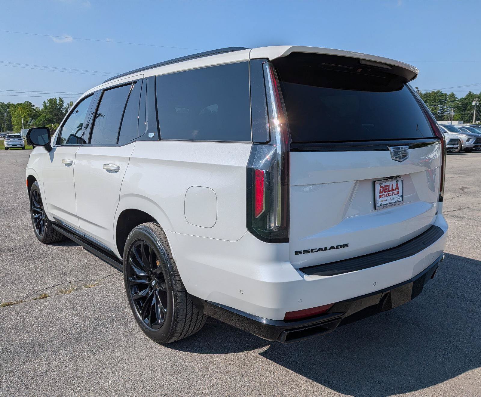 Used 2021 Cadillac Escalade Sport Platinum w/ LPO, ONYX Package AWD/4WD image 8