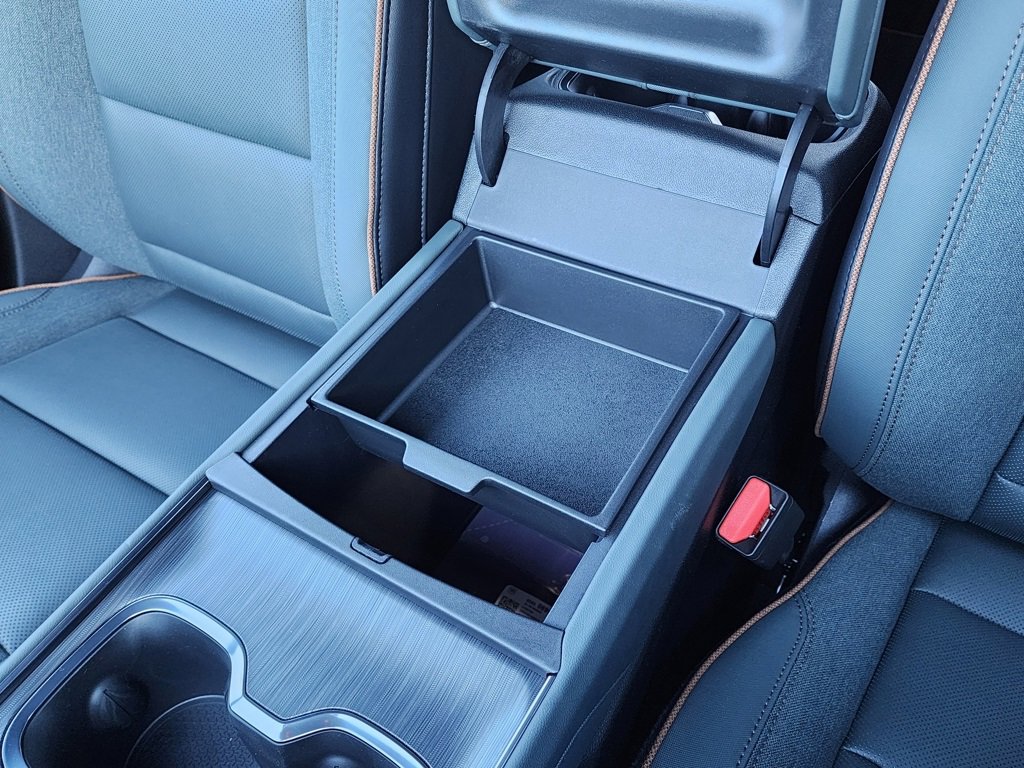 New 2026 GMC Acadia AT4 w/ Luxury Package image 35