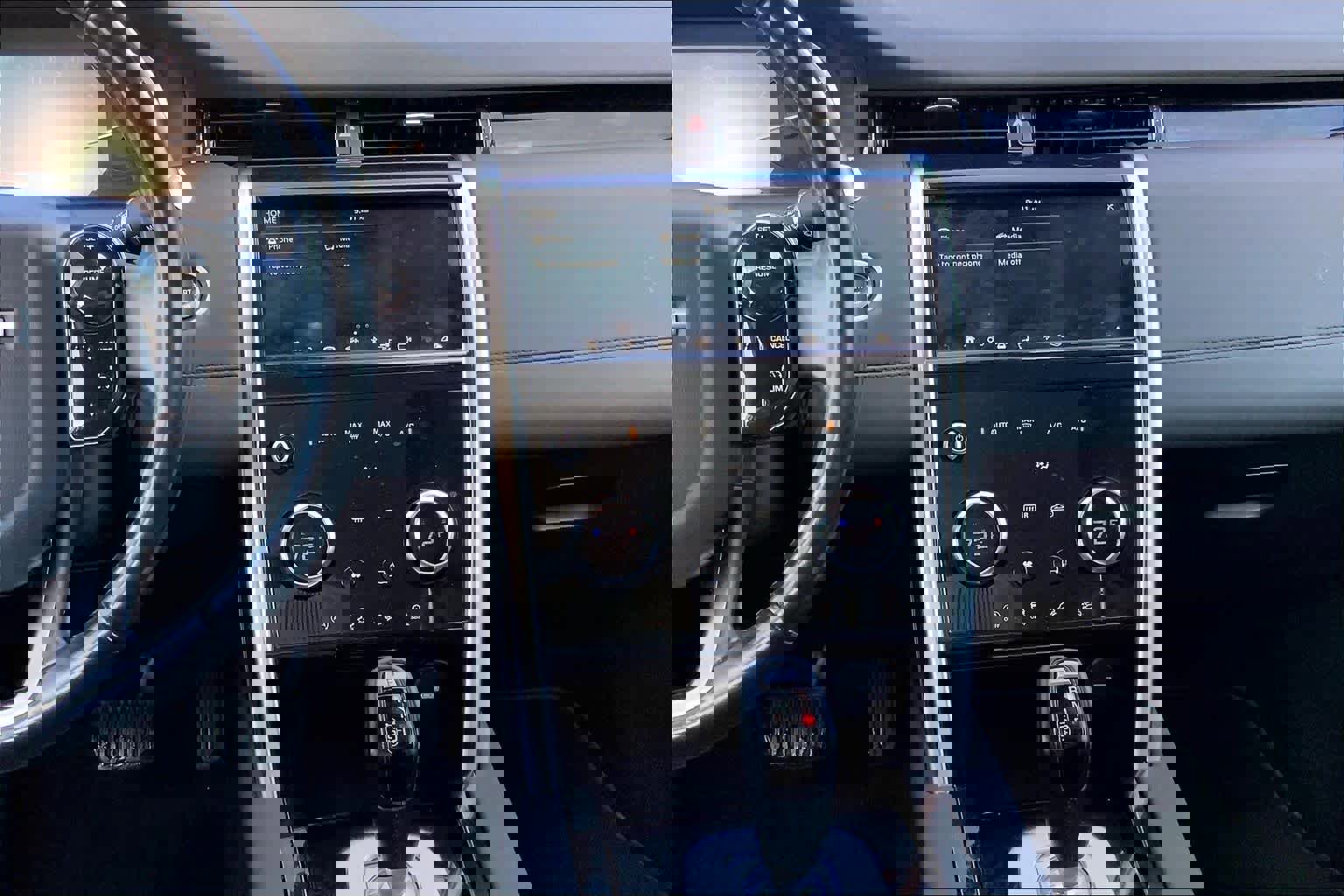 Used 2020 Land Rover Discovery Sport image 7