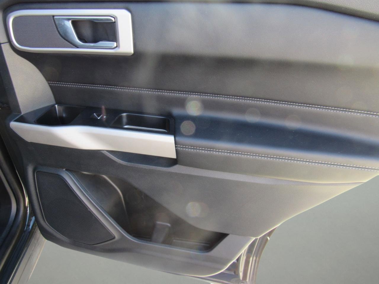 Used 2022 Ford Explorer XLT w/ Equipment Group 202A image 36